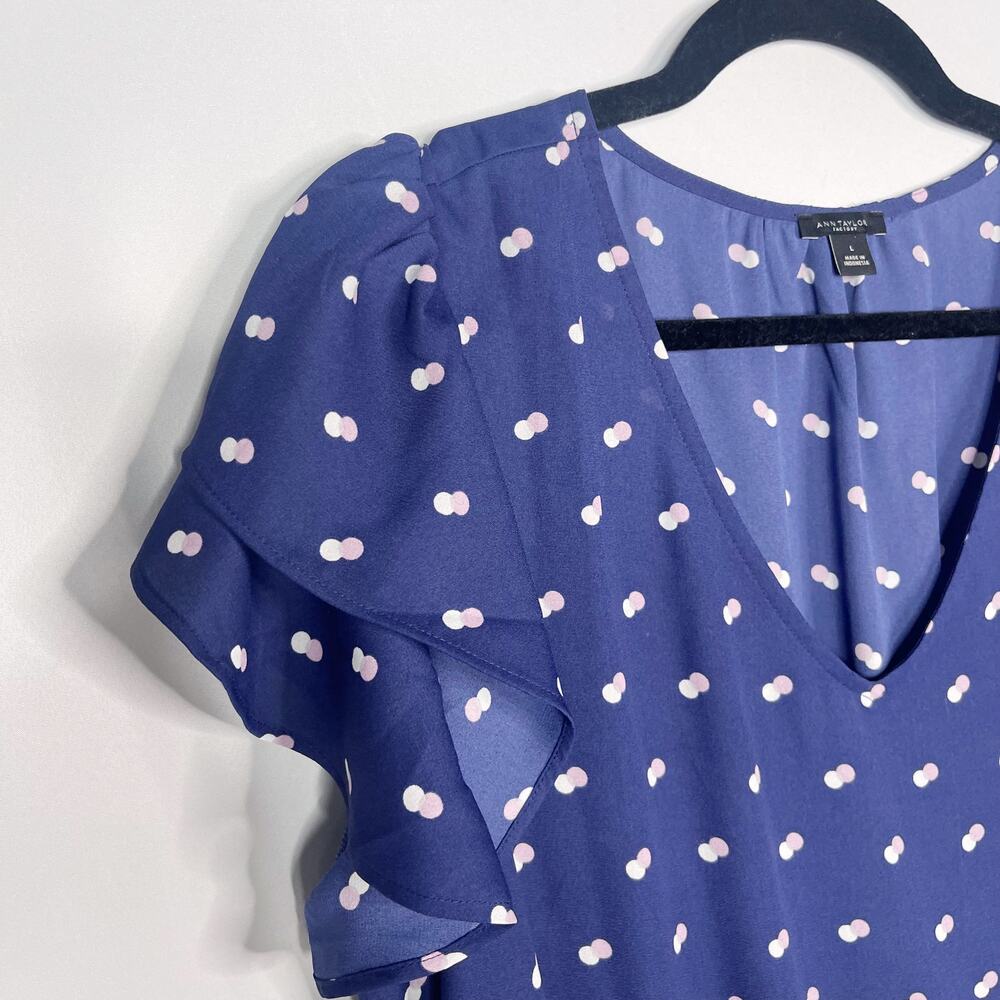 Ann Taylor Large L Blue Polka Dot Flutter Sleeve V Neck Blouse Top Cinch Hem - Picture 5 of 8